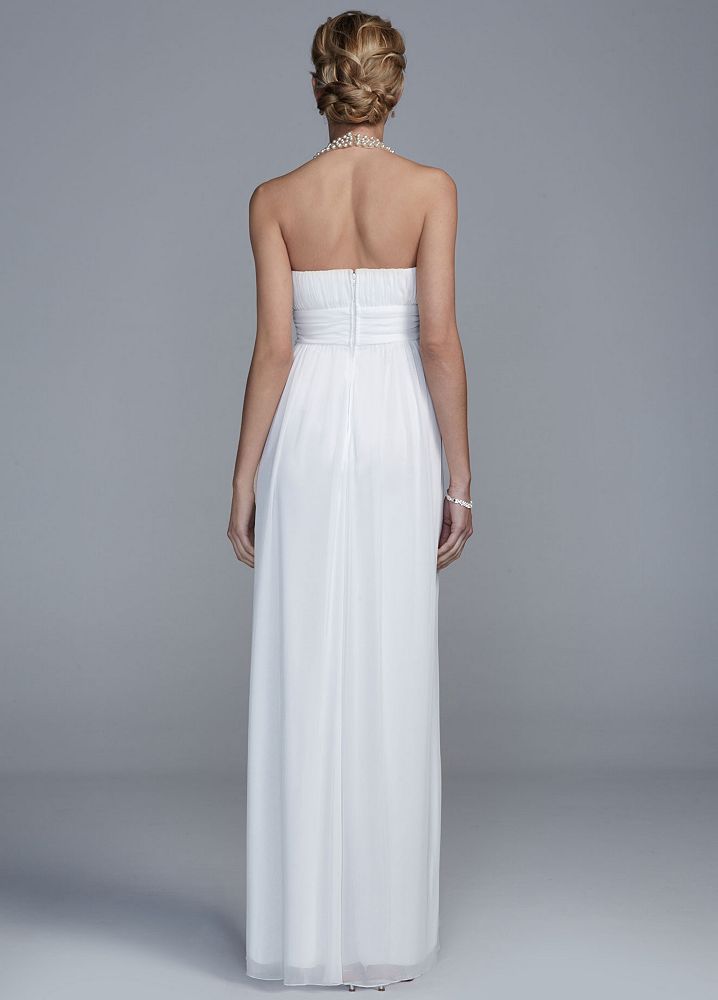 pearl necklace wedding dress