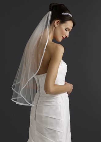 David's Bridal Elbow Length Veil Style 885, Ivory