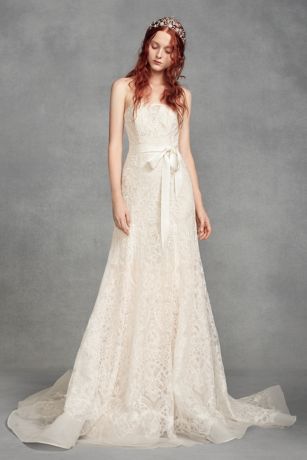 vera wang trumpet wedding dress