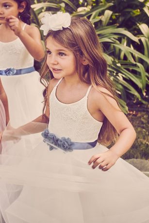 lace and tulle flower girl dress with full skirt