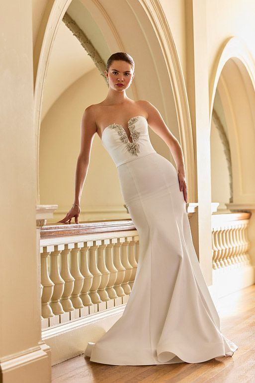 ivory lace wedding dresses Zapakasa Women Ivory Tulle Long Sleeves Wedding Dress with Lace V-Neck  Princess Sweep Train Bridal Dress