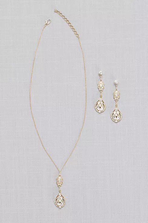 Vintage-Inspired Crystal Cluster Necklace Image 3