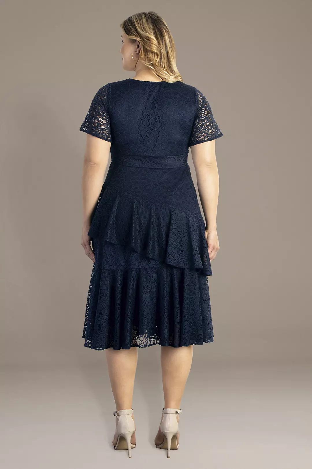 Plus Size Short Sleeve Tiered Lace Midi Dress Image 2