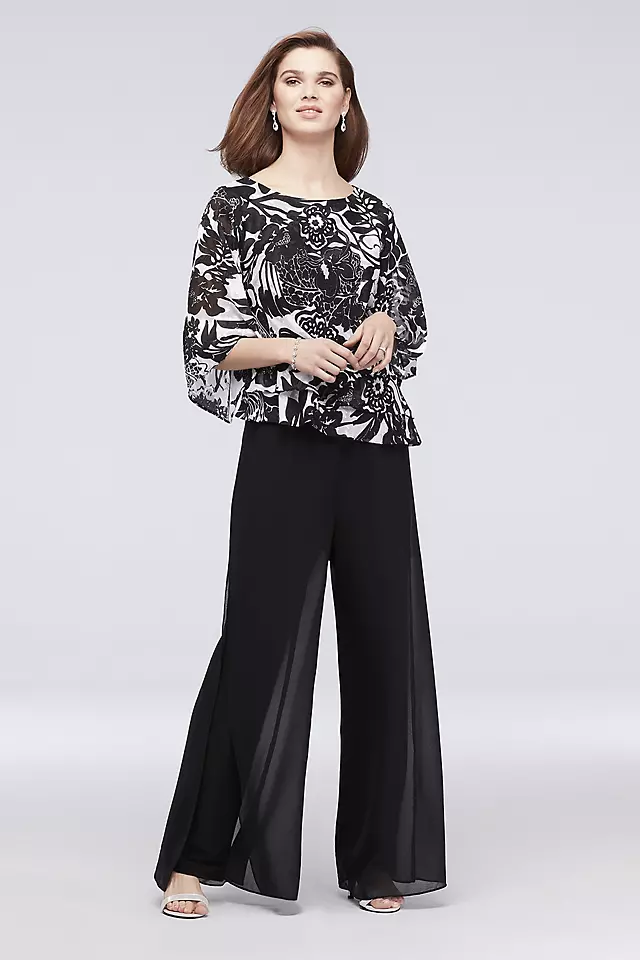 3/4 Sleeve Floral Top with Asymmetrical Hem Image 4