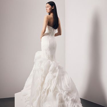 Vera Wang Archival Collection Trunk Shows | David's Bridal | David's Bridal