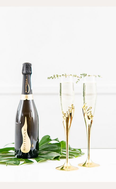 https://img.davidsbridal.com/is/image/DavidsBridalInc/4639-55-i_gold-champagne-glasses-cheers-to-love?wid=490&hei=792&fit=constrain,1&resmode=sharp2&op_usm=2.5,0.3,4