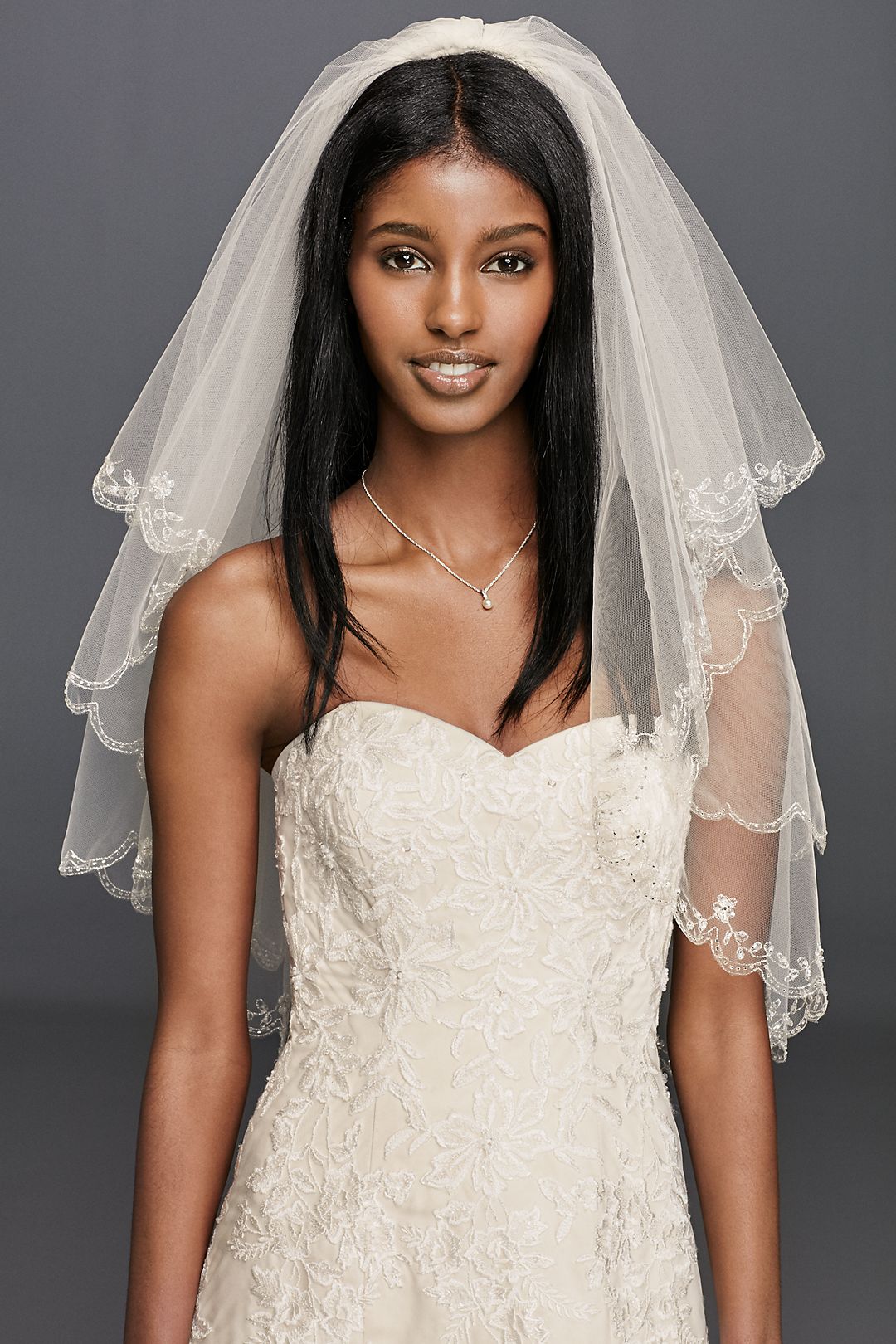 Fingertip Length Two-Tier Veil with Scallop Edge Image 3
