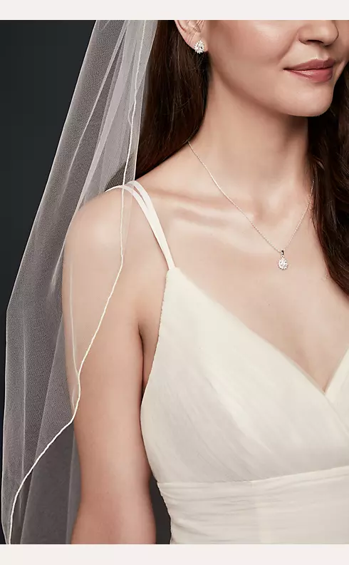 Ivory/White, Tulle, One-tier Fingertip Length Bridal Veil 36 — NK
