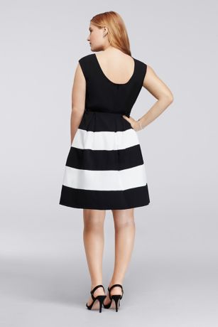 ヌキテパ ／Stripe Cutwork Short Sleeve Dress Stripe Cutwork Short Sleeve Dress | Pasand by ne Quittez pas