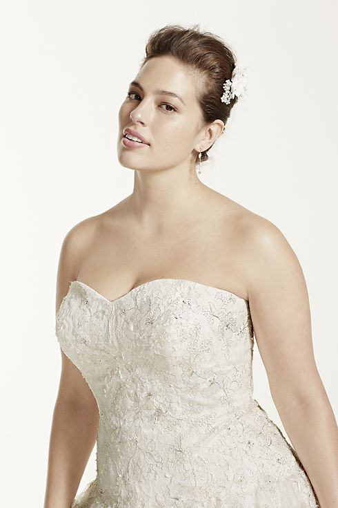 As-Is Wedding Dress with All Over Lace Image 4