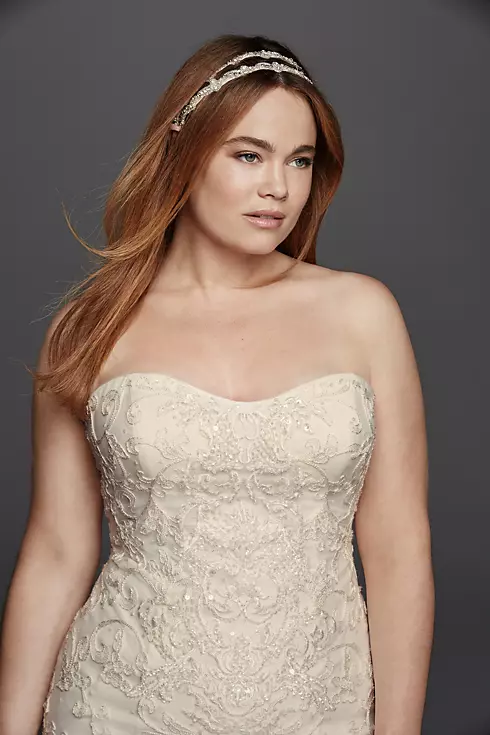 As-Is Strapless Tulle Plus Size Wedding Dress Image 3