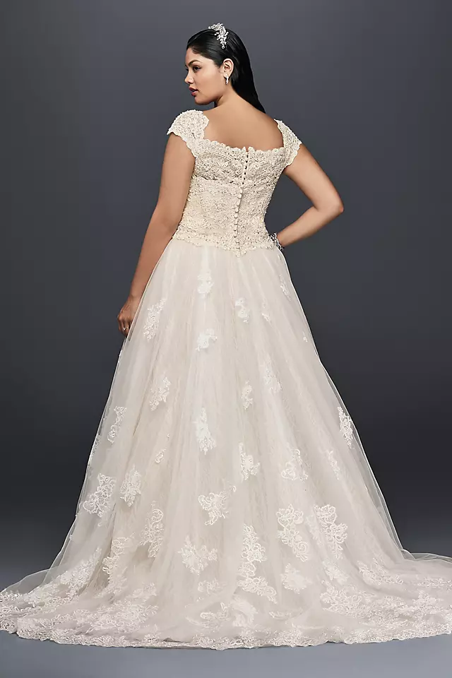 Cap Sleeve Lace Plus Size Ball Gown Wedding Dress Image 2