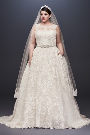 As-Is Plunging Lace Halter Plus Size Wedding Dress