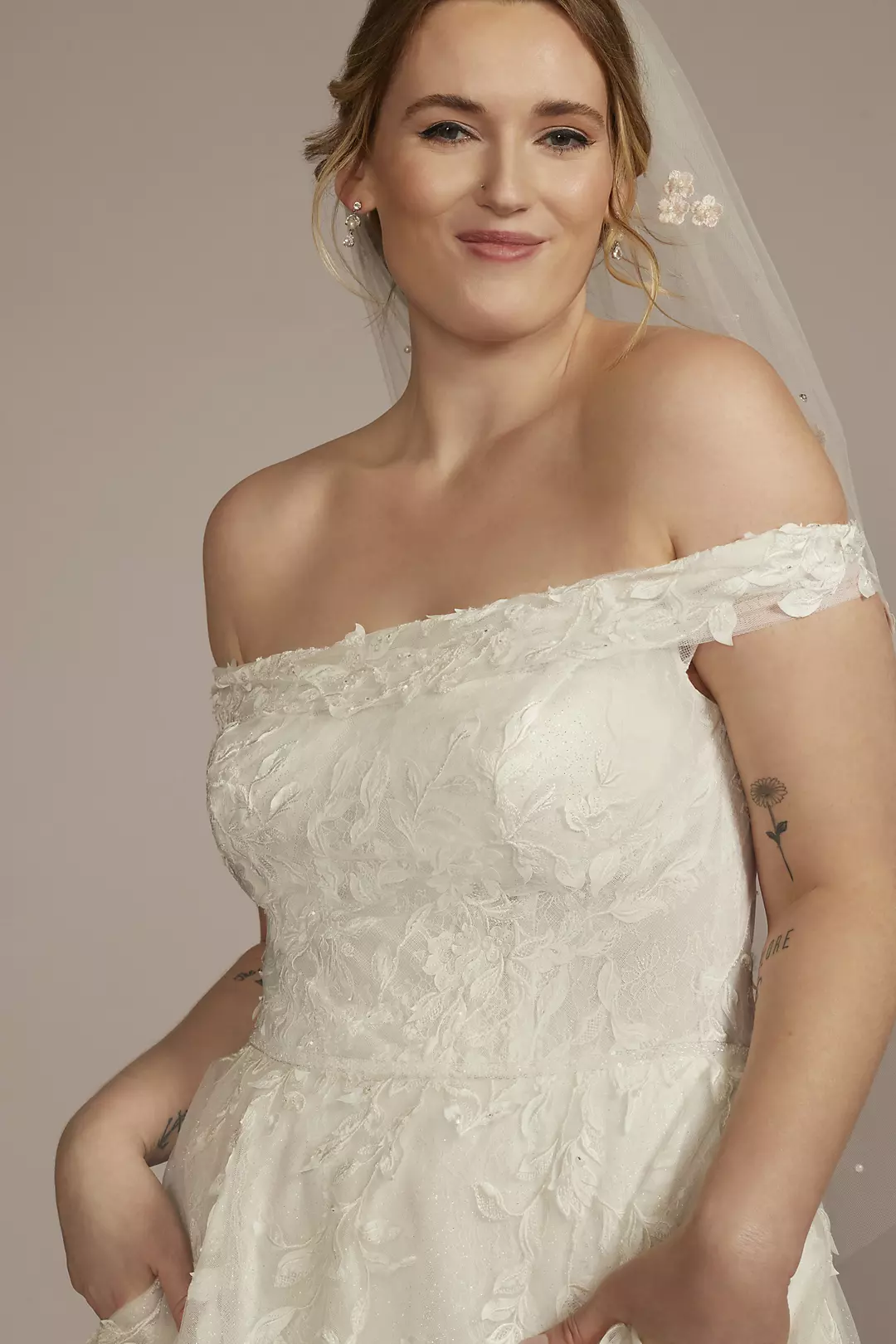 Off Shoulder Trailing Applique Tulle Wedding Dress Image 3