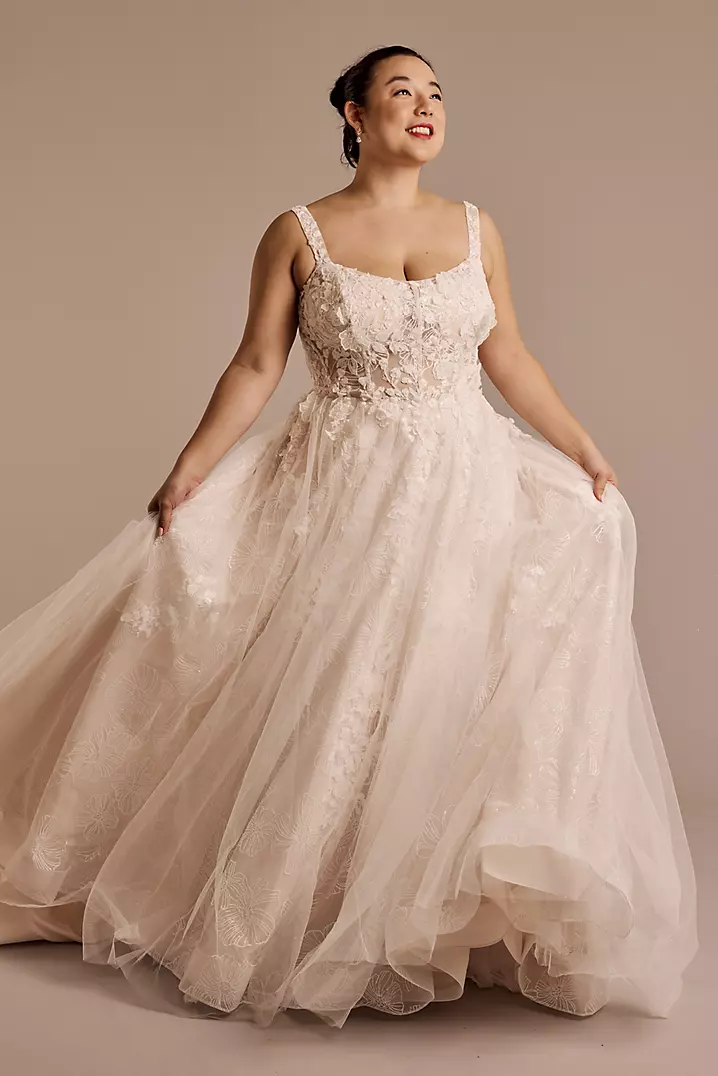 Illusion Scoop Flower Appliques Ball Gown Wedding Dress Illusion Scoop Flower Appliques Ball Gown Wedding Dress