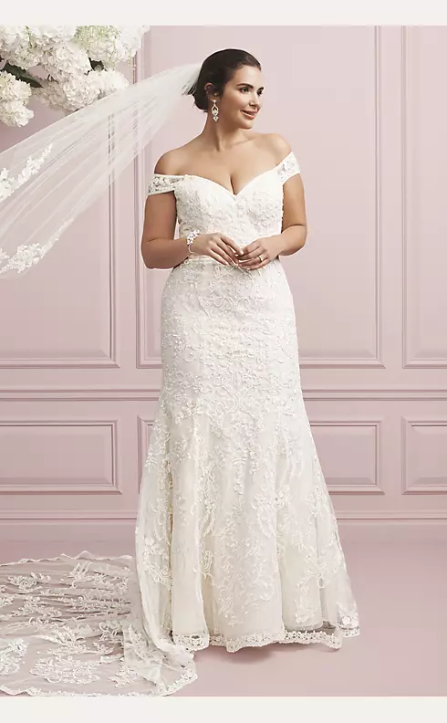 Pearled Lace and Tulle Halter Neck Plus-size Wedding Gown - Lunss