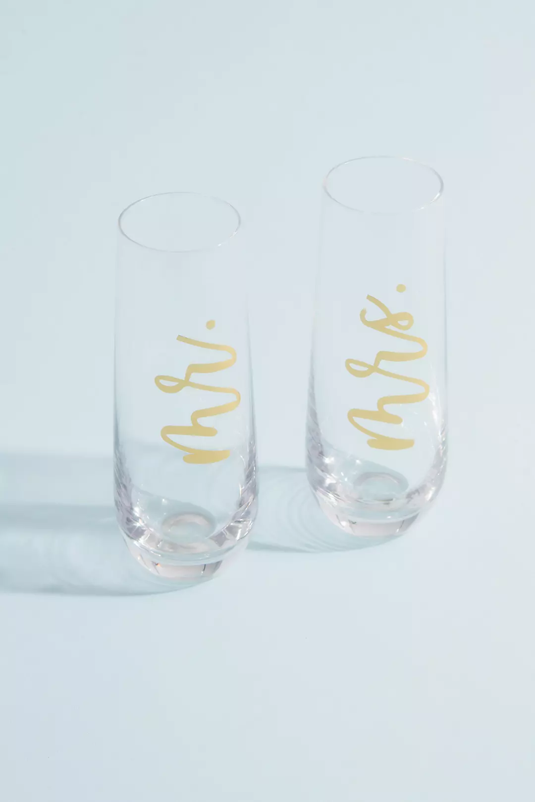 Mr and Mrs Gold Script Stemless Champagne Flutes Image