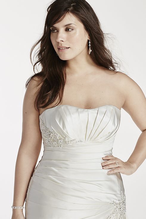 As-Is Plus Size Wedding Dress with Side Drape Image 3