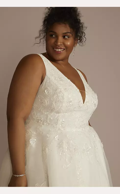 Tea-Length Plunging Neckline Lace Wedding Dress Image 3