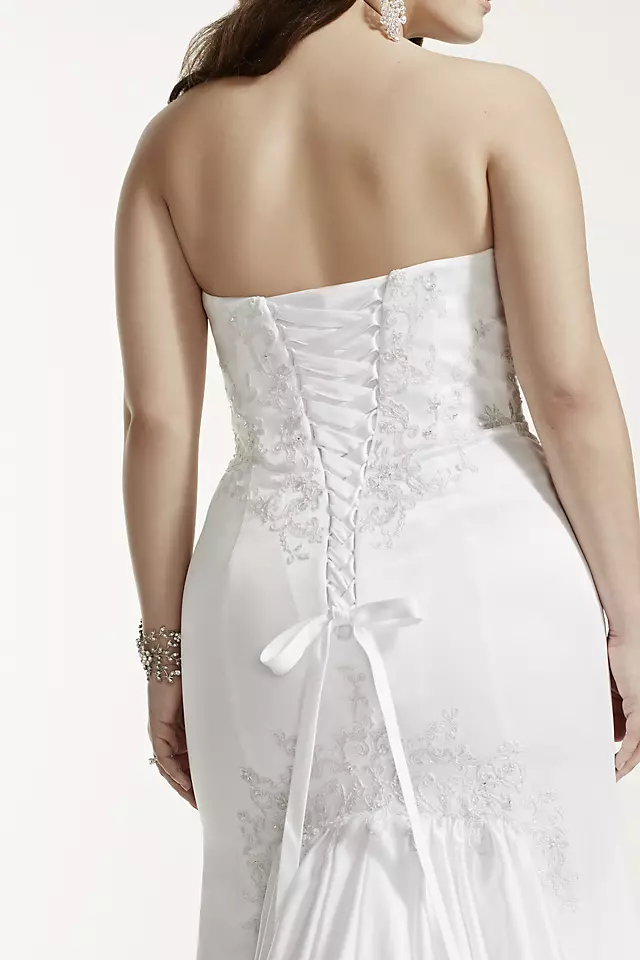 Lace Appliqued Satin Sweetheart Wedding Dress Image 5