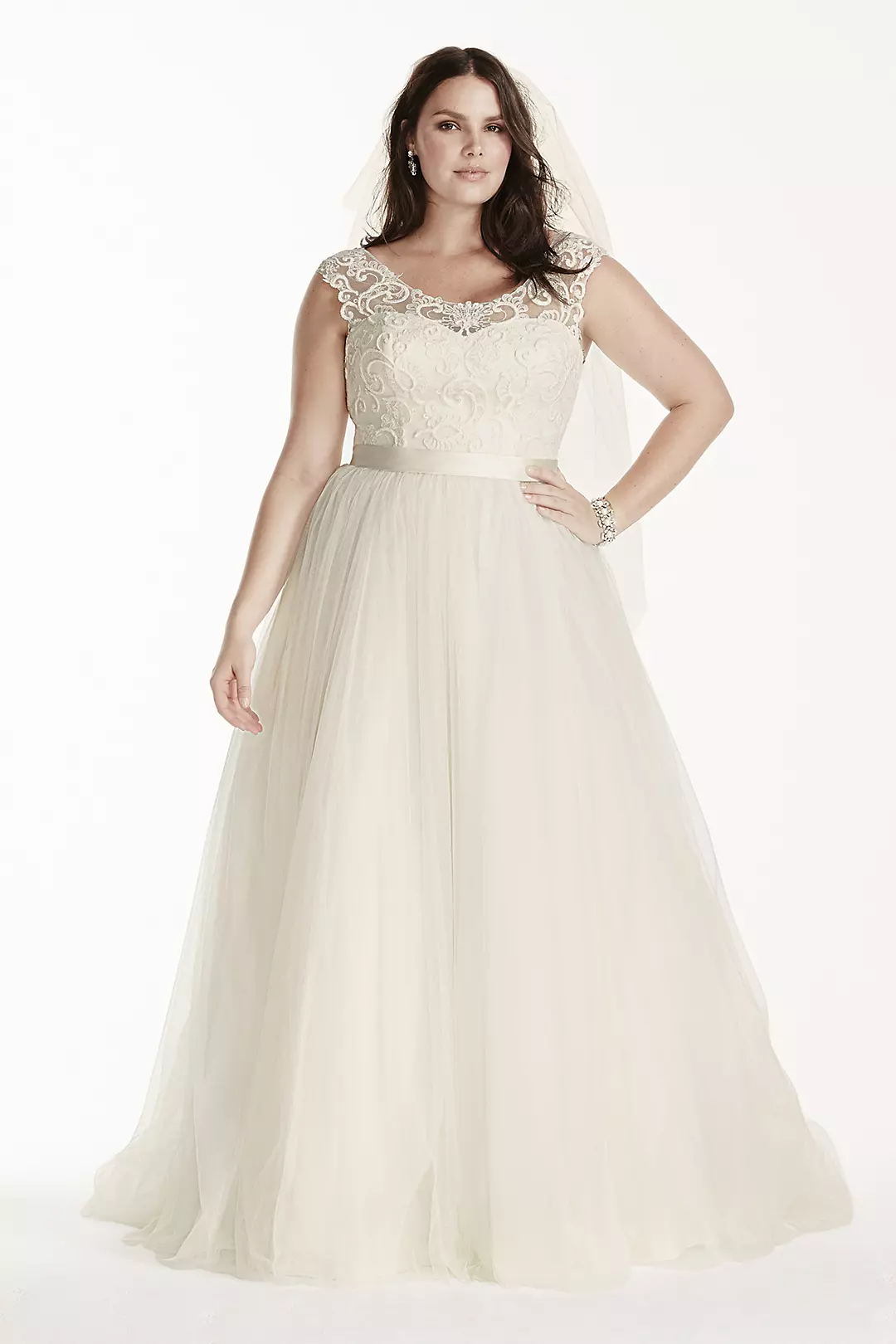 As-Is Tulle Plus Size Cap Sleeve Wedding Dress Image