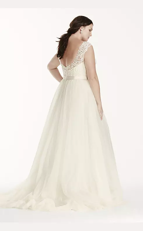 As-Is Tulle Plus Size Cap Sleeve Wedding Dress Image 2