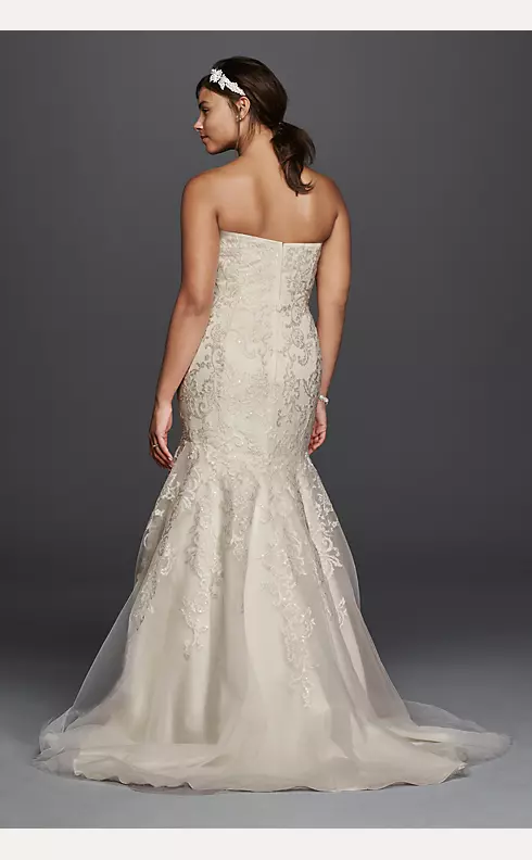 Lace Sweetheart Neckline Plus Size Wedding Dress