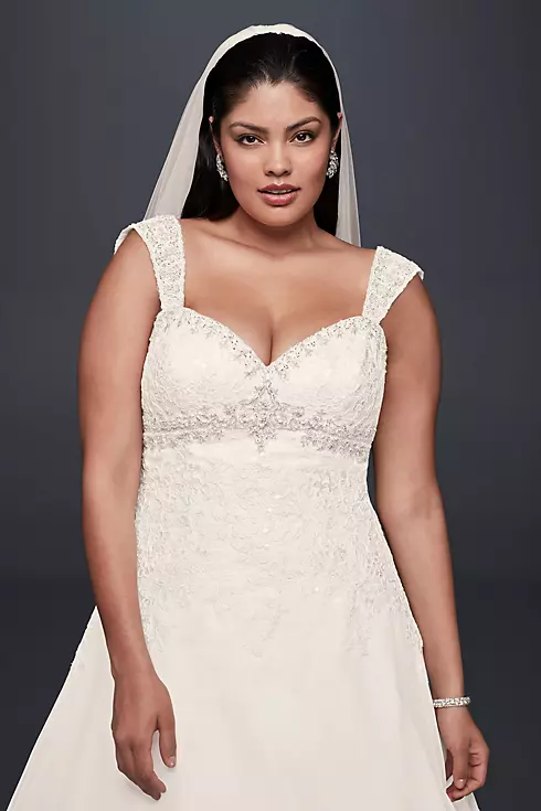 As-Is Plus Size Wedding Dress with Removable Strap Image 4