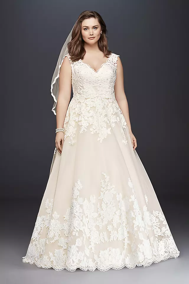 As-Is Scalloped Lace Plus Size Wedding Dress Image