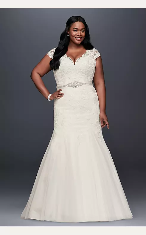 Scalloped Lace Trumpet Plus Size Wedding Dress  Image 1