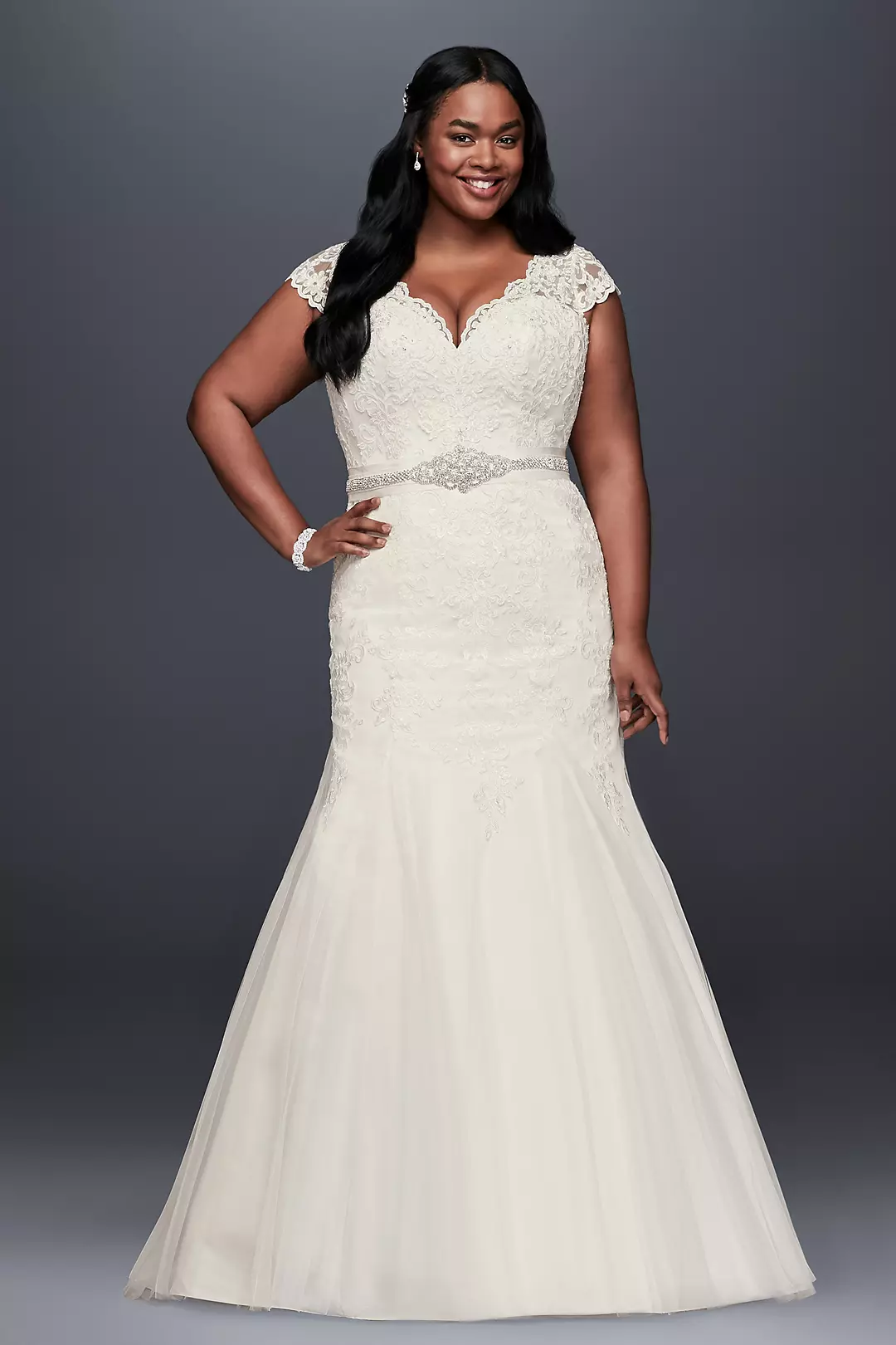 Scalloped Lace Trumpet Plus Size Wedding Dress  Image