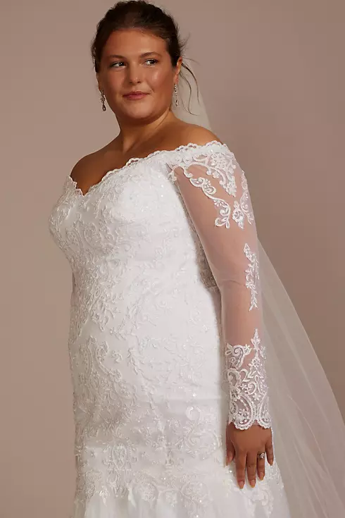 Long Sleeve Lace and Tulle Trumpet Wedding Dress Image 3
