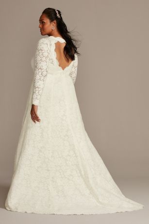 Scalloped Lace Open Back Plus Size Wedding Dress | David's Bridal
