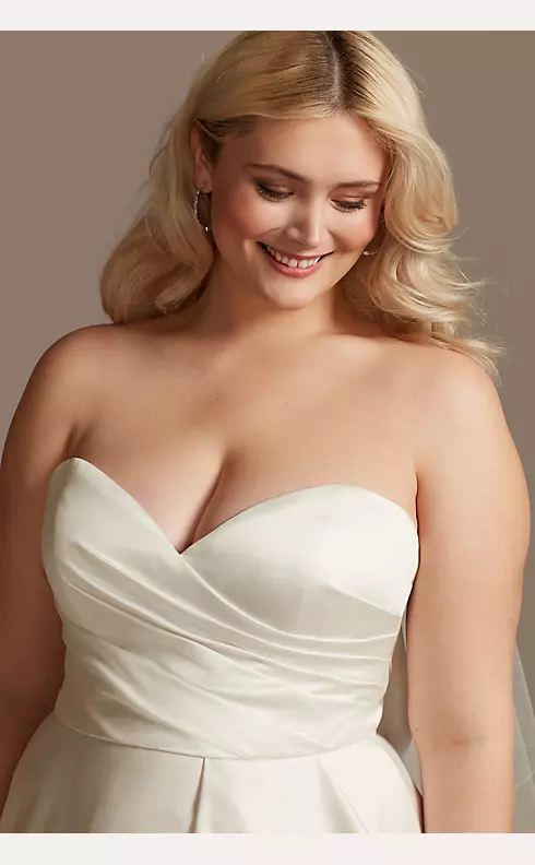 As Is Asymmetric Tulle Hem Plus Size Wedding Dress Image 3