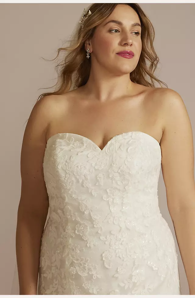 Off-Shoulder Lace Applique Sheath Wedding Dress Image 4