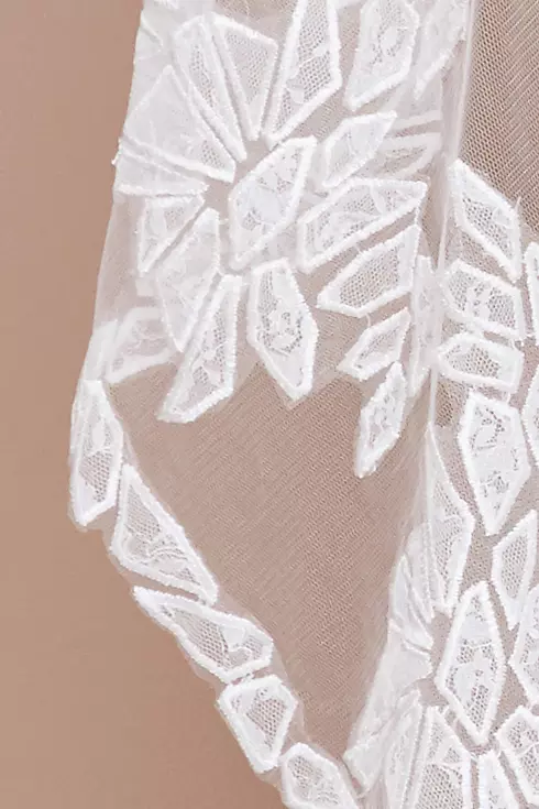 Rutter Leaf Embroidered Tulle Waltz Veil Image 2