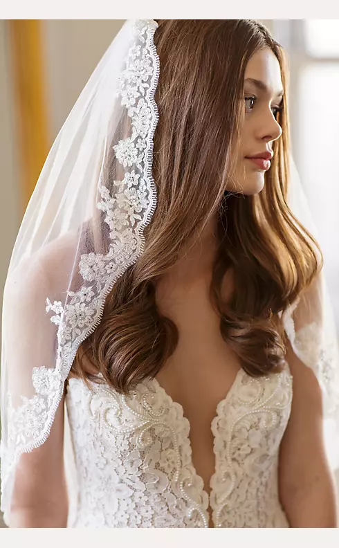 Scalloped Alencon Lace-Trimmed Veil with Comb Image 3