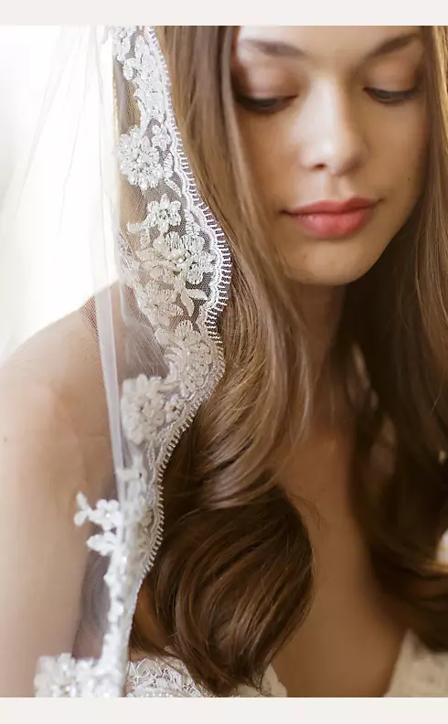 Scalloped Alencon Lace-Trimmed Veil with Comb Image 4