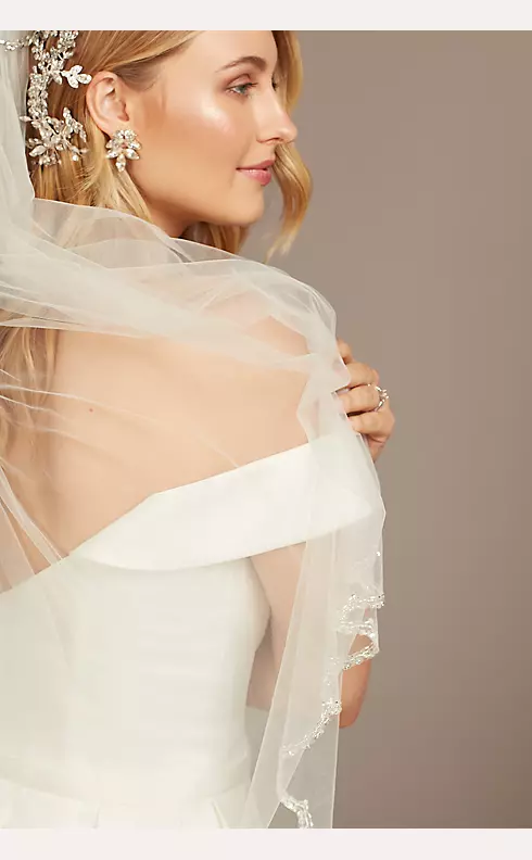 Mid-Length Veil with Encrusted Scallop Edge Image 4