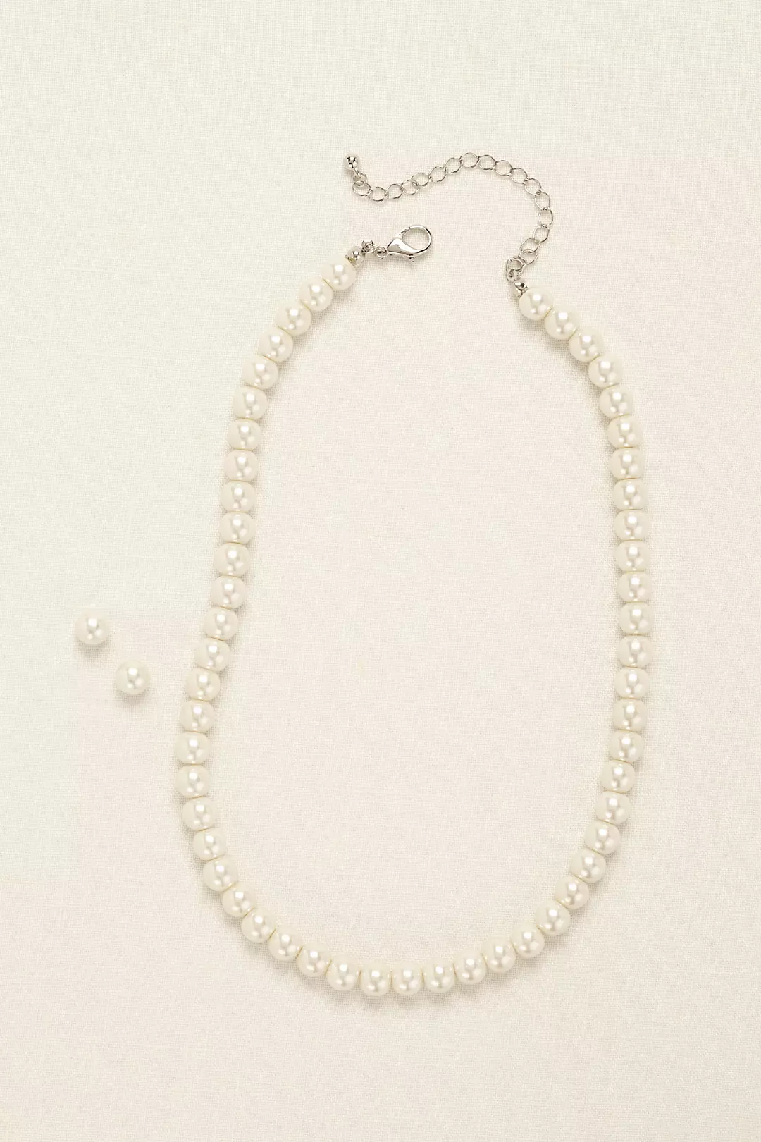 Classic Pearl Necklace and Earring Set Image