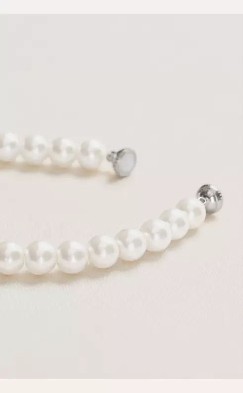 Pearl Bracelet with Magnetic Closure Image 2