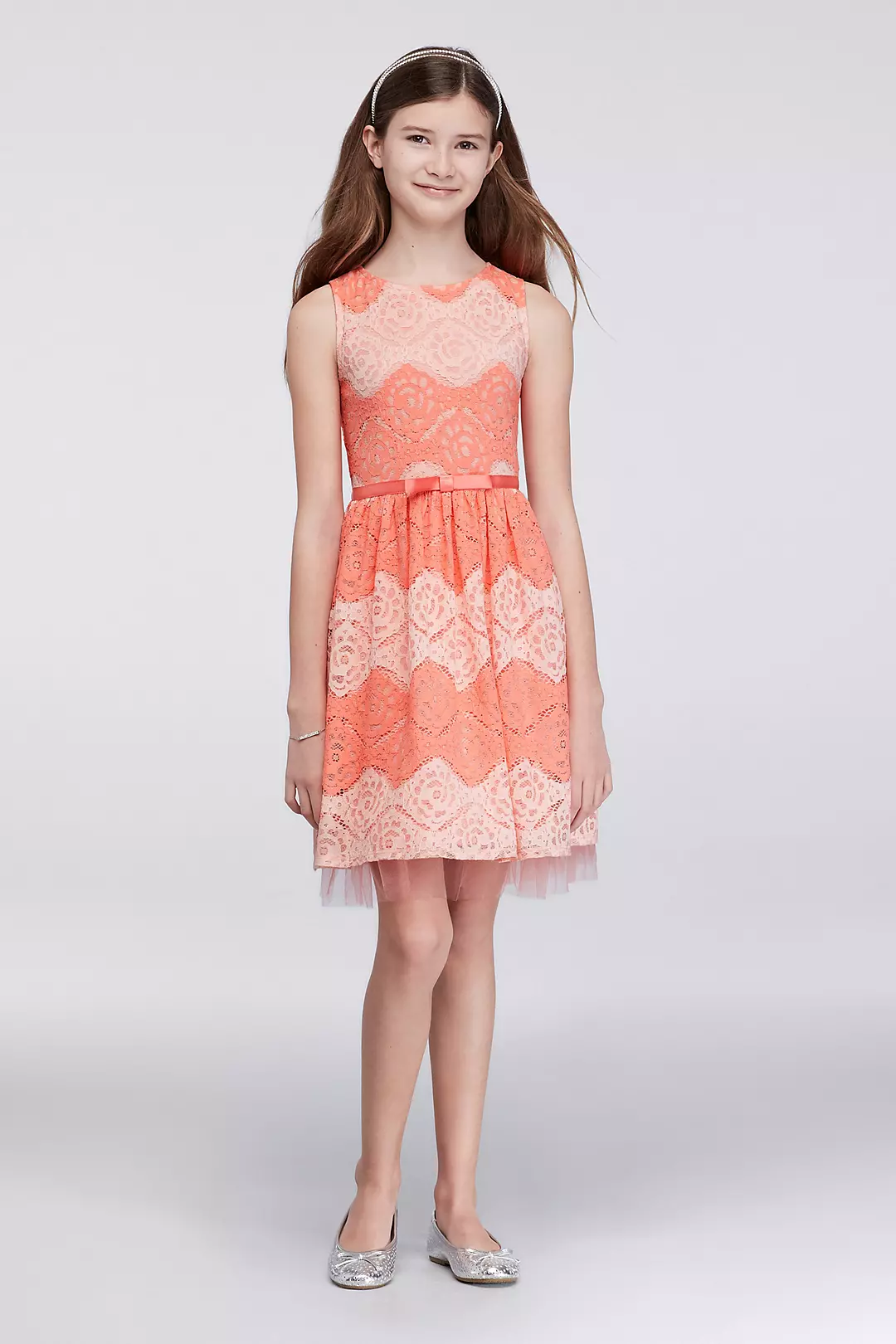 Two-Tone Lace Party Dress with Satin Bow Waist  Image