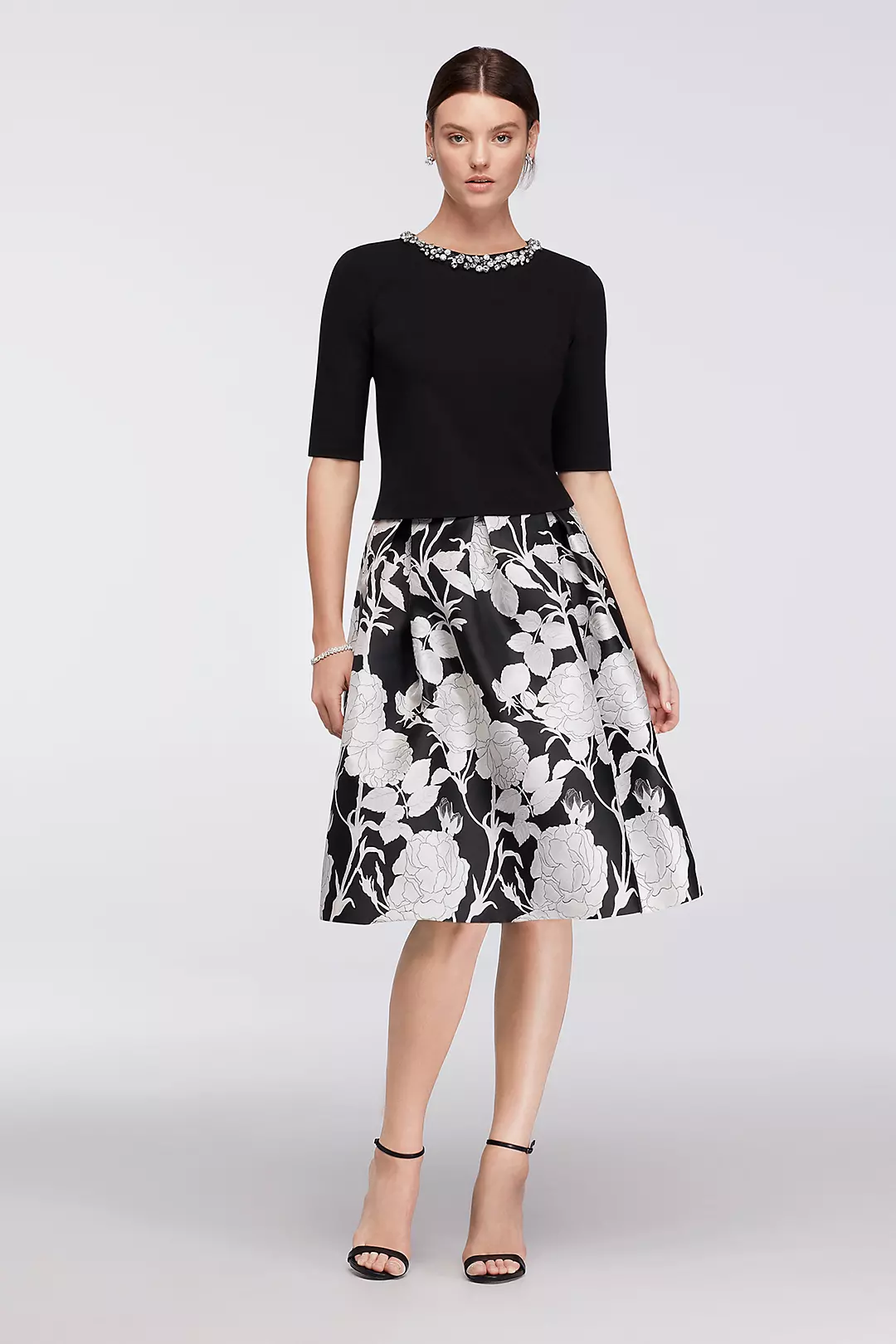Midi Full Jacquard Skirt with Box Pleats Image 3