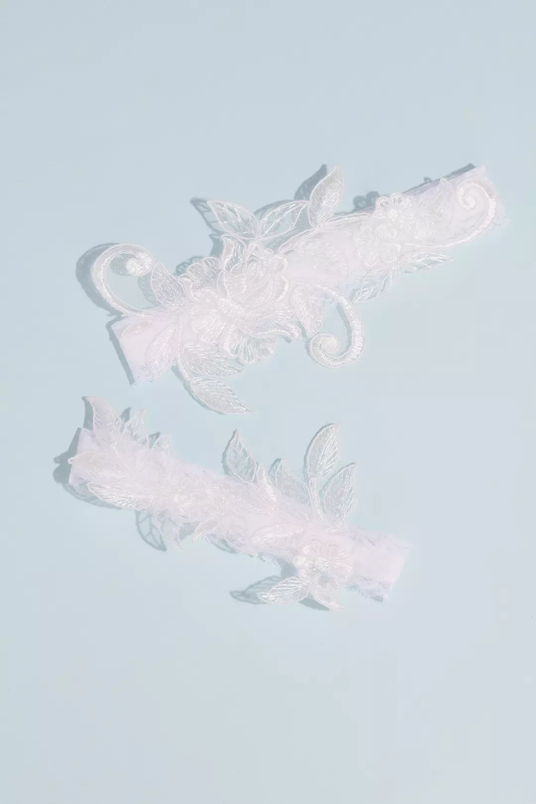 Embroidered Lace Flower Garter Set Image