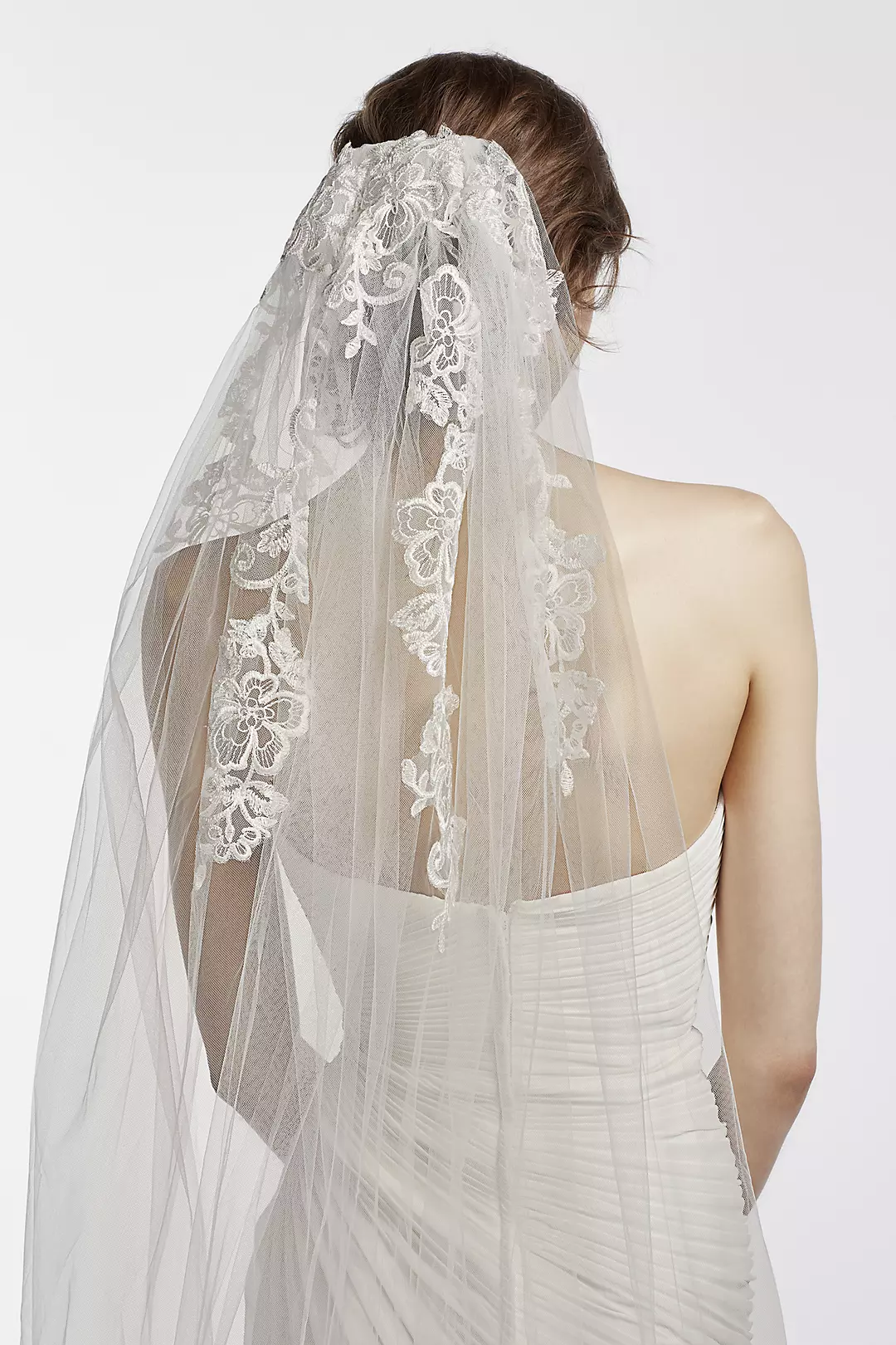 One Tier Floral Embroidered Veil Image 2