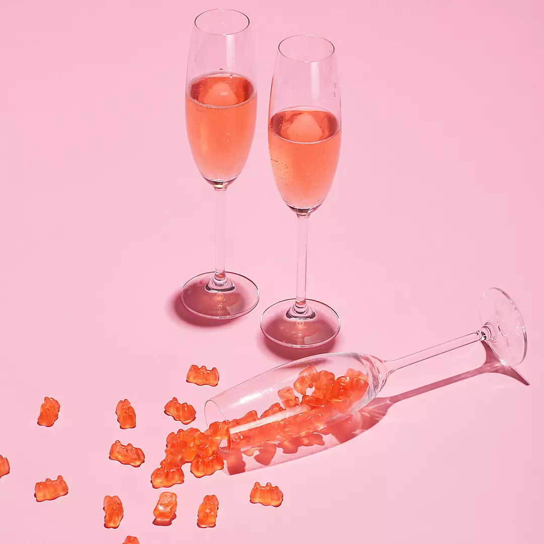 DB Exclusive Pers Champagne Flavor Gummy Bears Image 3