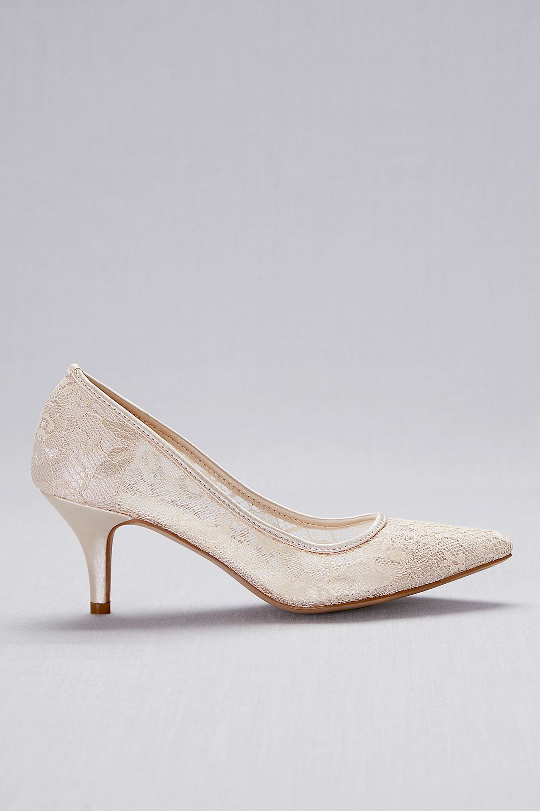 Lace Pointed-Toe Mid-Heel Pumps Image 4