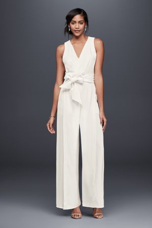 Photo for white dresses or jumpsuits