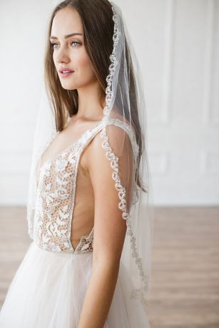 https://img.davidsbridal.com/is/image/DavidsBridalInc/LYDIA