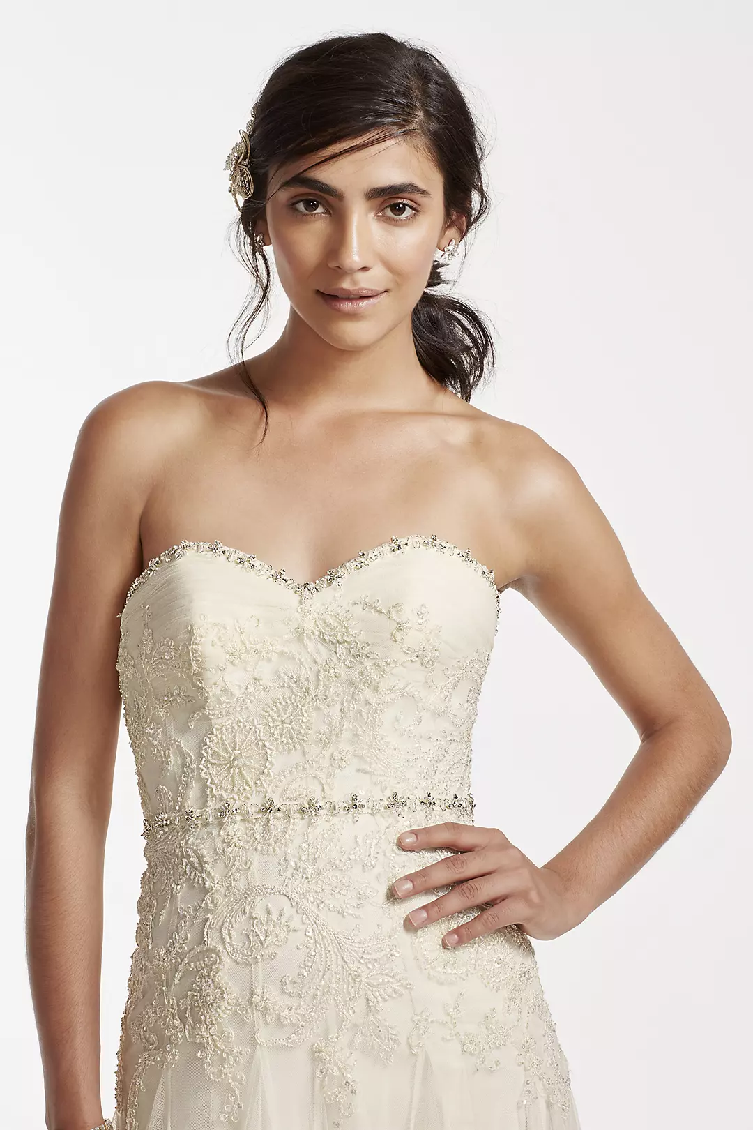As-Is Strapless Tulle Sheath Wedding Dress Image 3